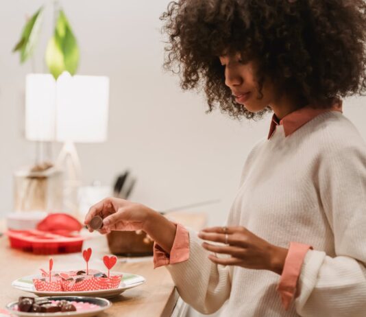 Gratitude on a Budget: 10 Cheap and Cheerful Ways to Give Back